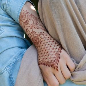 get henna this summer